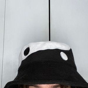Women’s Ying & Yang Bucket Hat